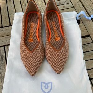 Rothys camel herringbone points in 6.5